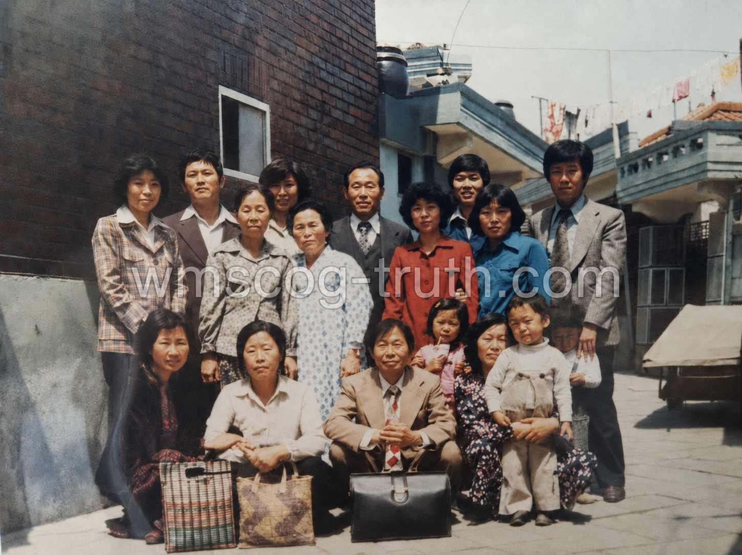 Archival Korean family group photograph associated with discussions of Zahng Gil-jah